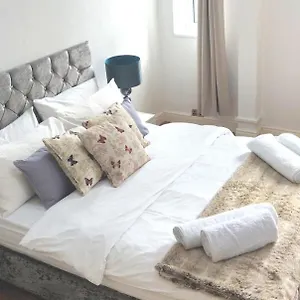 Apartment The Hideaway In United Kingdom