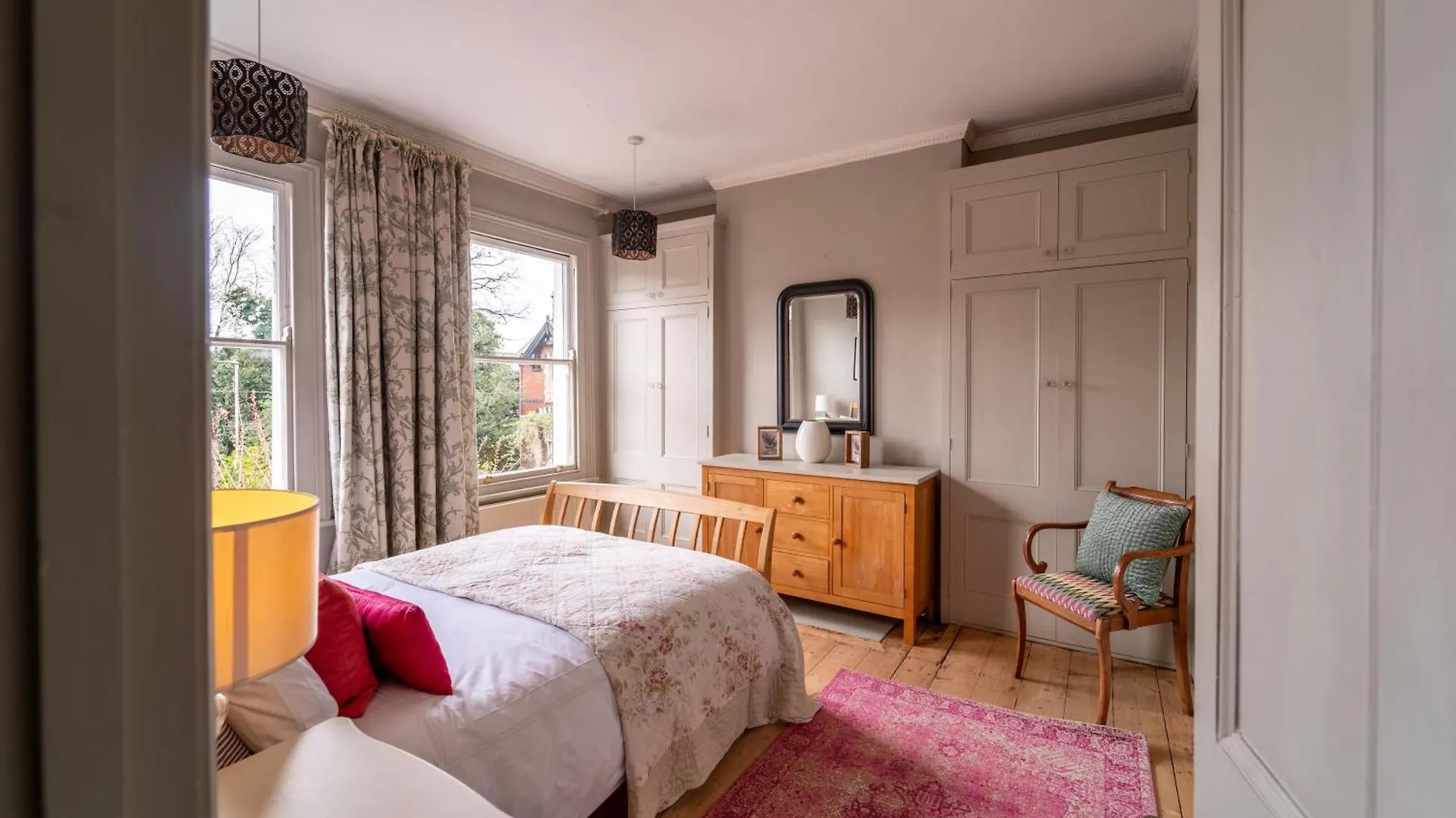 Victorian Townhouse 5 Bedrooms Cheltenham
